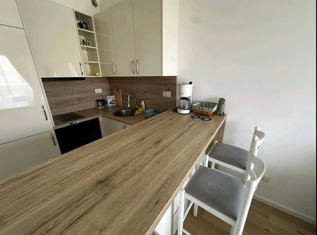 Izdavanje, jednosoban stan, 35m², Centar, Bar