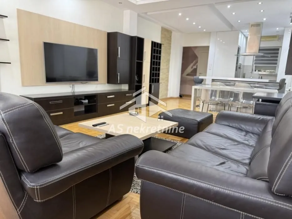 Rent, three bedroom apartment, 100m², Vukov Spomenik, Zvezdara Sve Podlokacije