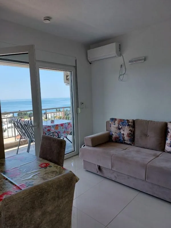Rent, one bedroom apartment, 60m², Šušanj, Bar