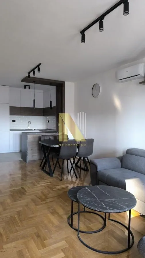 Izdavanje, jednosoban stan, 51m², Adamovićevo Naselje, Novi Sad Sve Podlokacije
