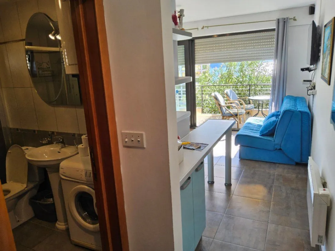 Izdavanje, jednosoban stan, 38m², Gospoština, Budva
