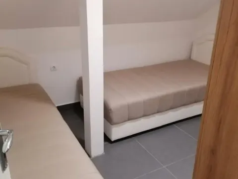 Izdavanje, dvosoban stan, 70m², Donja Gorica, Podgorica - image 4