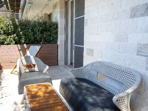 Prodaja, jednosoban stan, 97m², Budva, Crna Gora - image 13