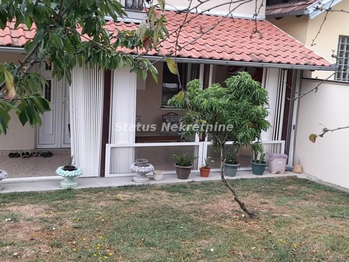 Prodaja, kuća, 246m², Sremski Karlovci, Novi Sad