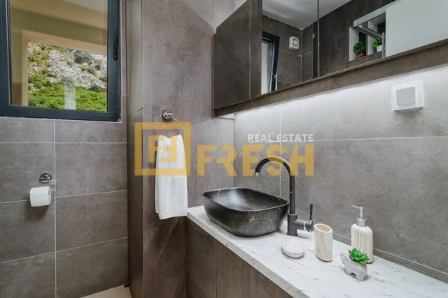 Prodaja, jednosoban stan, 50m², Kotor, Crna Gora