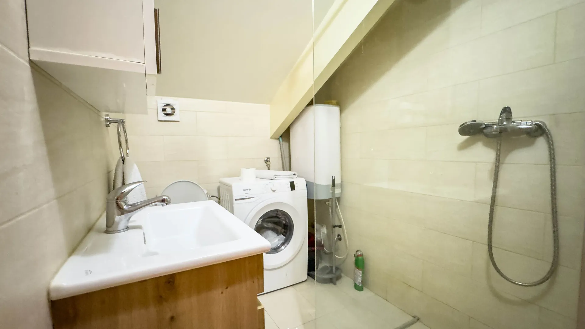 Izdavanje, jednosoban stan, 45m², Zabjelo, Podgorica