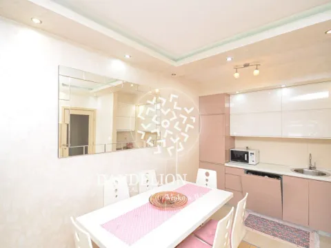 Izdavanje, jednosoban stan, 47m², City Kvart, Podgorica - image 2