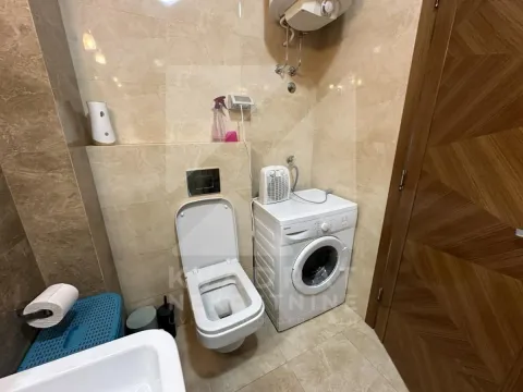 Izdavanje, dvosoban stan, 64m², Centar, Podgorica - image 11