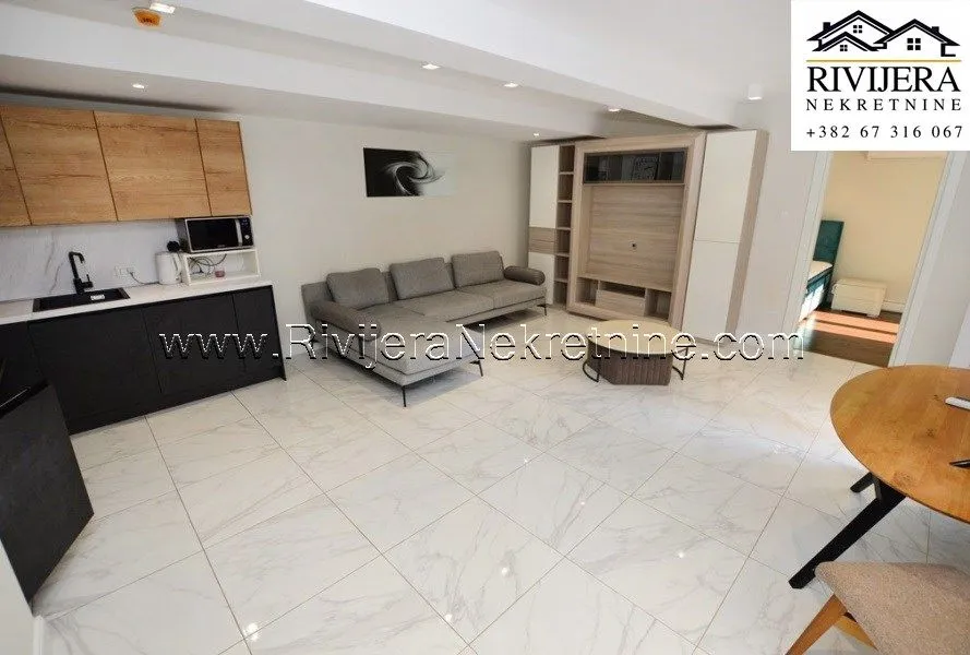 Prodaja, dvosoban stan, 74m², Đenovići, Herceg Novi