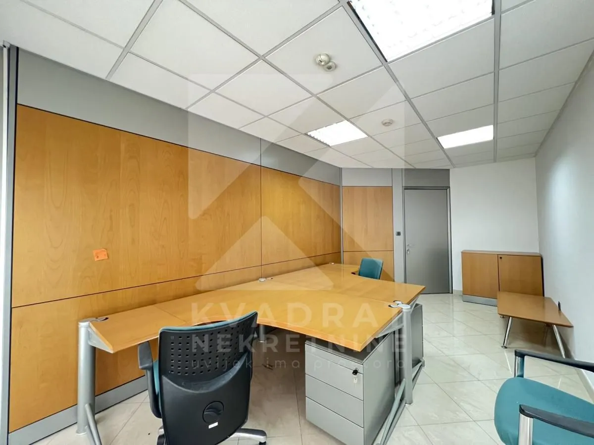 Rent, office space, 412m², Preko Morače, Podgorica