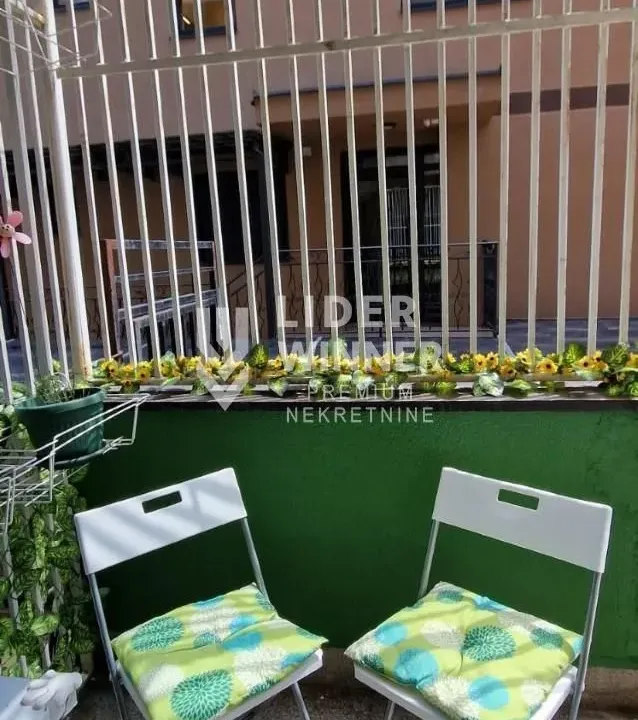 Rent, three bedroom apartment, 65m², Neimar, Vračar Sve Podlokacije