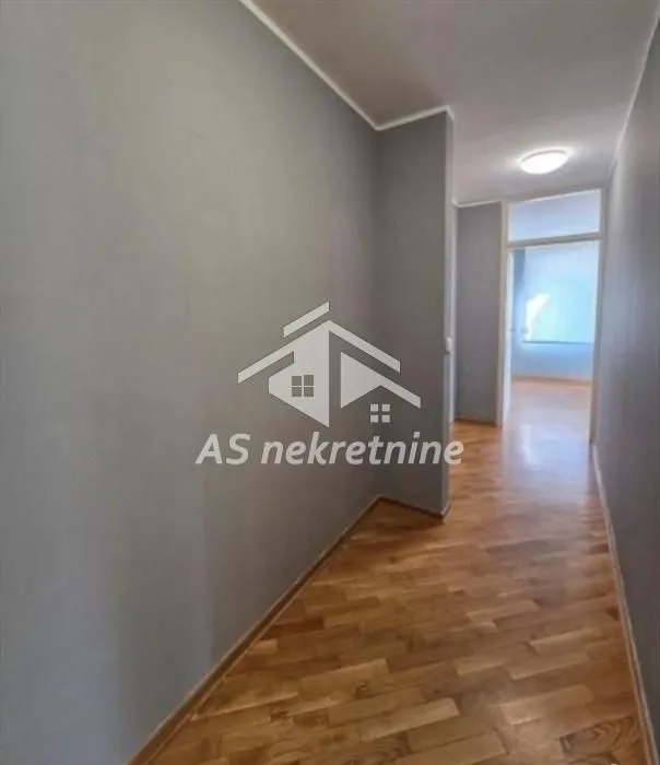 Izdavanje, trosoban stan, 73m², Novi Beograd Blok 22, Novi Beograd Sve Podlokacije