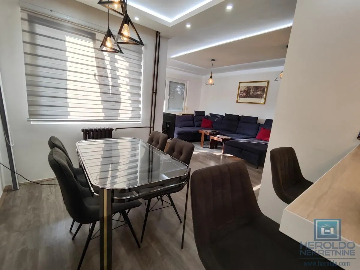 Prodaja, dvosoban stan, 67m², Sarina Medja, Jagodina