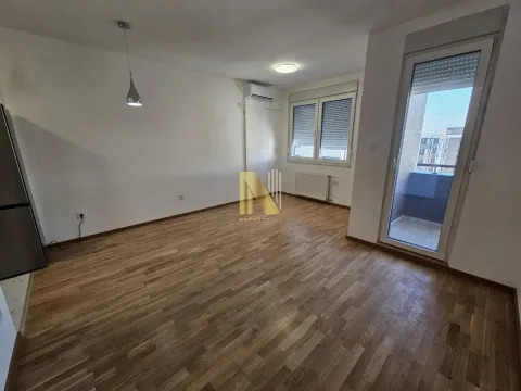 Izdavanje, dvosoban stan, 47m², Avijatičarsko naselje, Novi Sad Sve Podlokacije