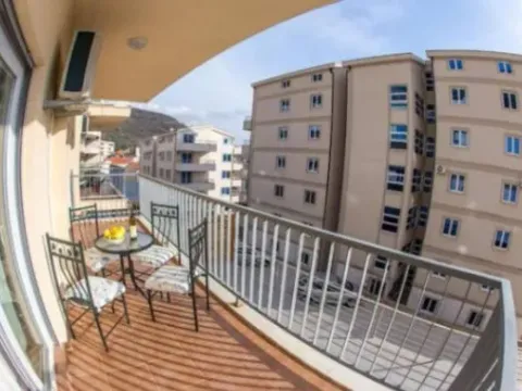 Rent, two bedroom apartment, 81m², Petrovac, Budva - image 4