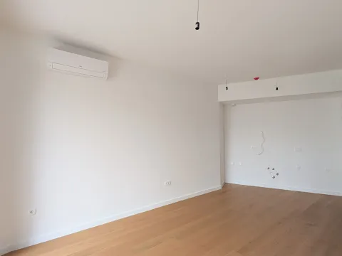 Sale, two bedroom apartment, 59m², Bečići, Budva - image 5