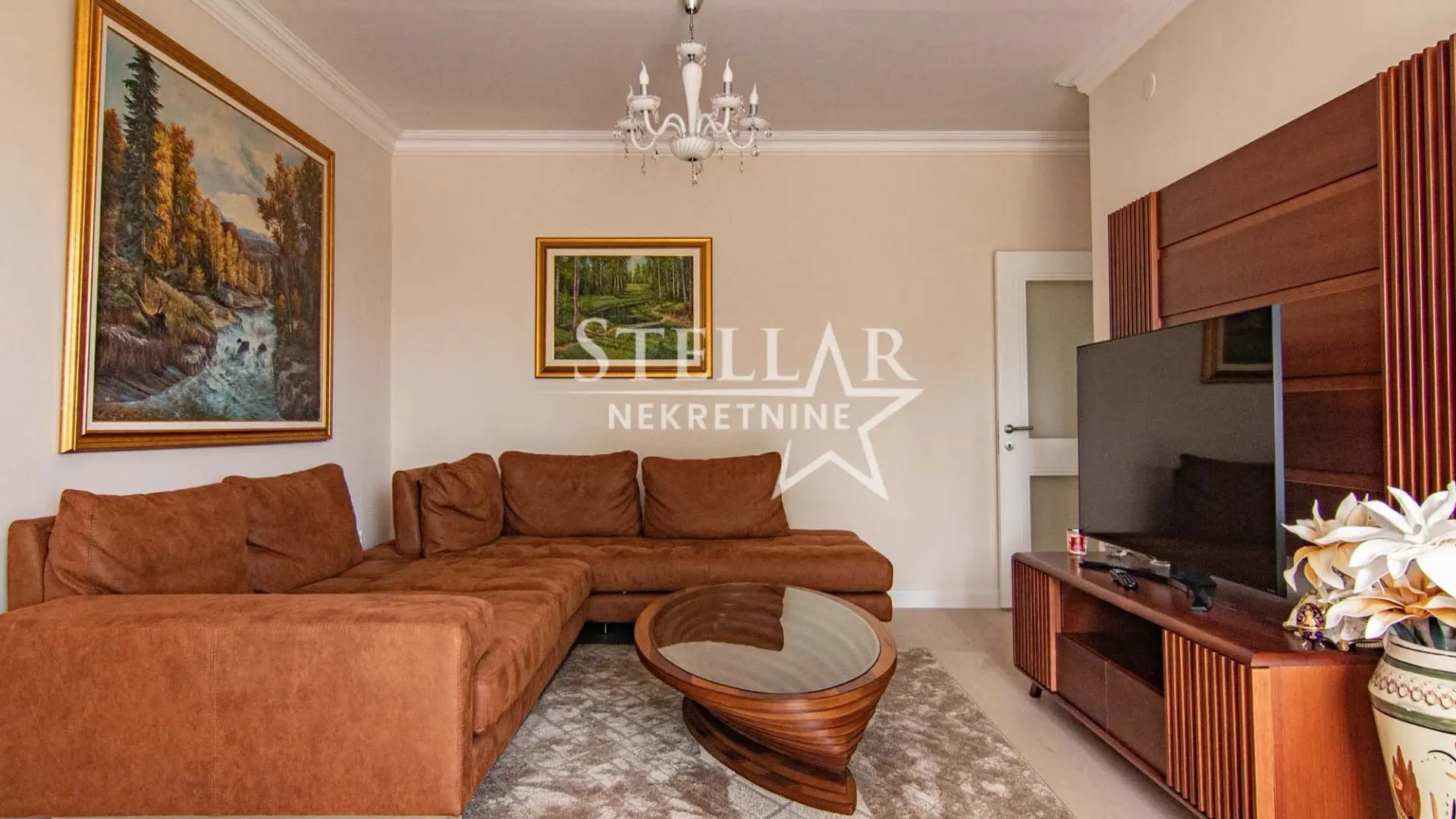 Izdavanje, trosoban stan, 90m², Momišići, Podgorica