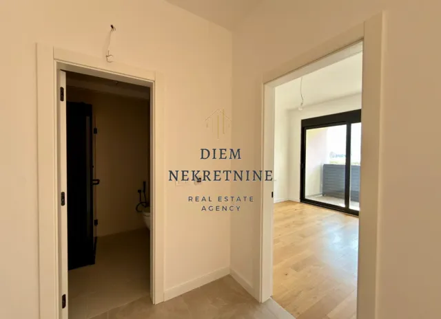 Sale, one bedroom apartment, 55m², Centar, Bar