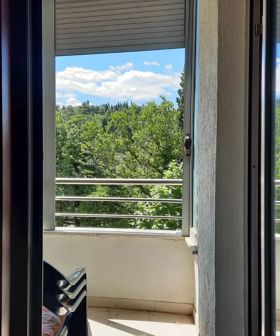 Izdavanje, jednosoban stan, 40m², Ljubović, Podgorica