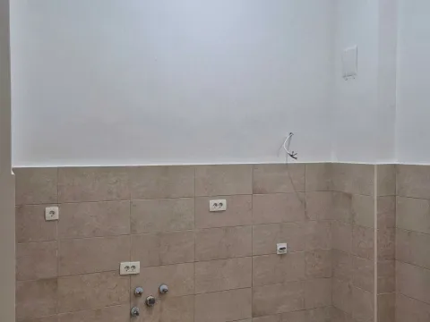 Prodaja, jednosoban stan, 40m², Stari Aerodrom, Podgorica - image 6