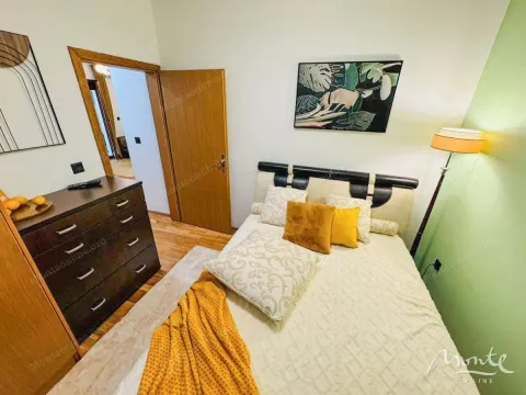 Sale, three bedroom apartment, 120m², Petrovac, Budva - image 10