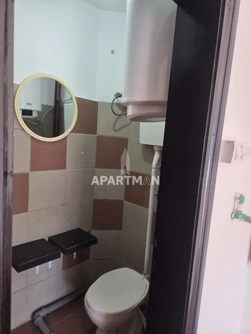 Sale, office space, 34m², Voždovac Sve Podlokacije, Beograd