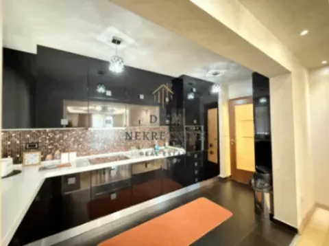 Izdavanje, četvorosoban stan, 178m², Podgorica, Crna Gora - image 9