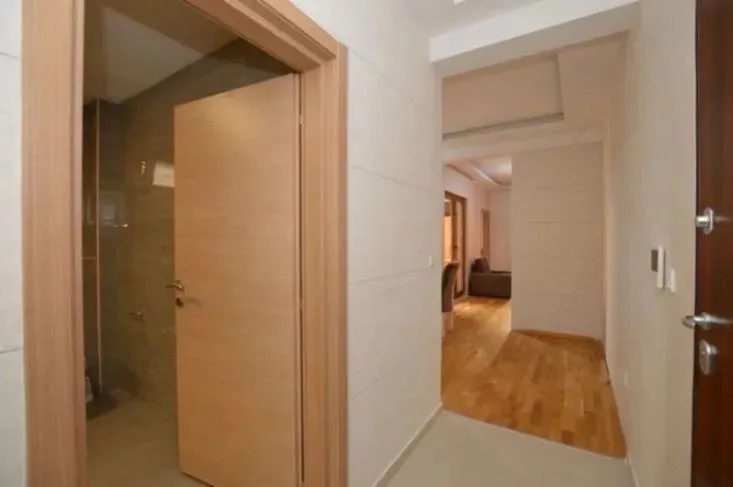 Prodaja, dvosoban stan, 70m², Kalimanj, Tivat
