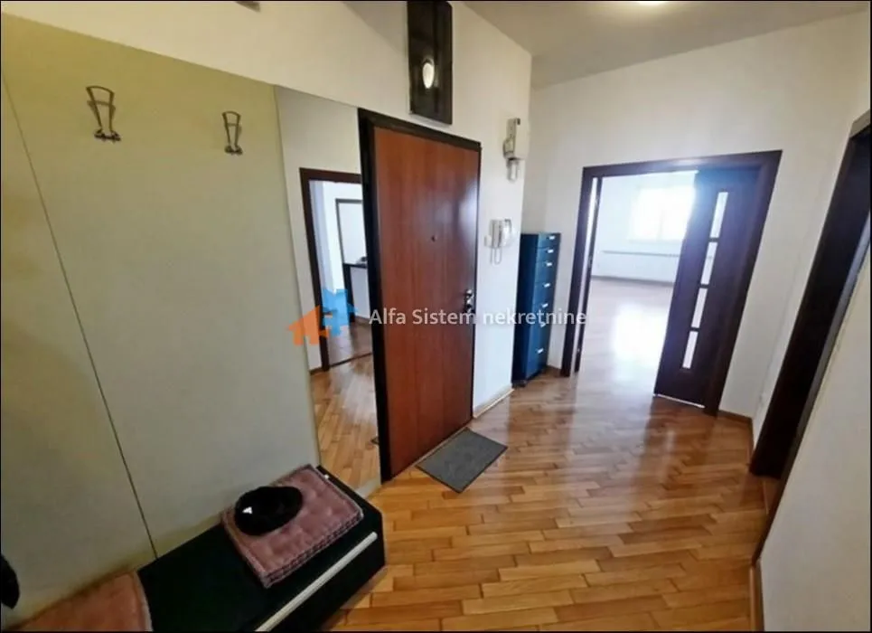 Izdavanje, stan, 172m², Vračar Sve Podlokacije, Beograd