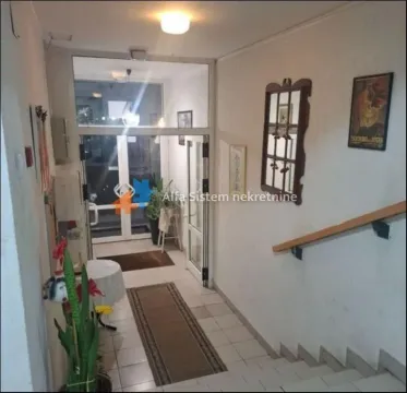 Izdavanje, trosoban stan, 52m², Vračar Sve Podlokacije, Beograd - image 11