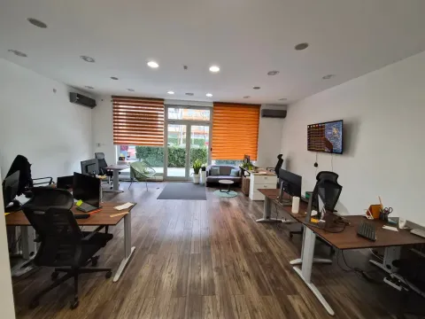 Rent, office space, 102m², City Kvart, Podgorica - image 1