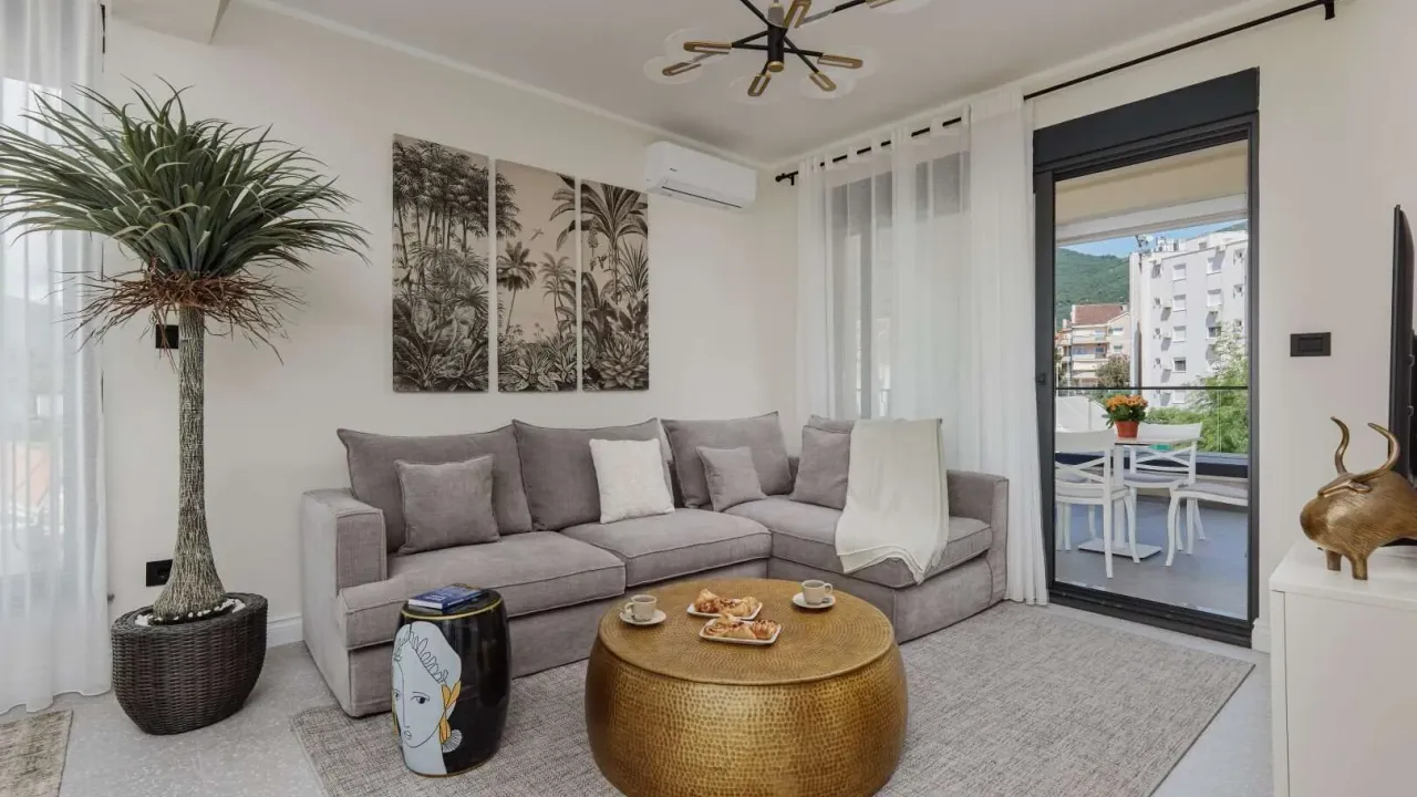 Prodaja, dvosoban stan, 97m², Donja Lastva, Tivat