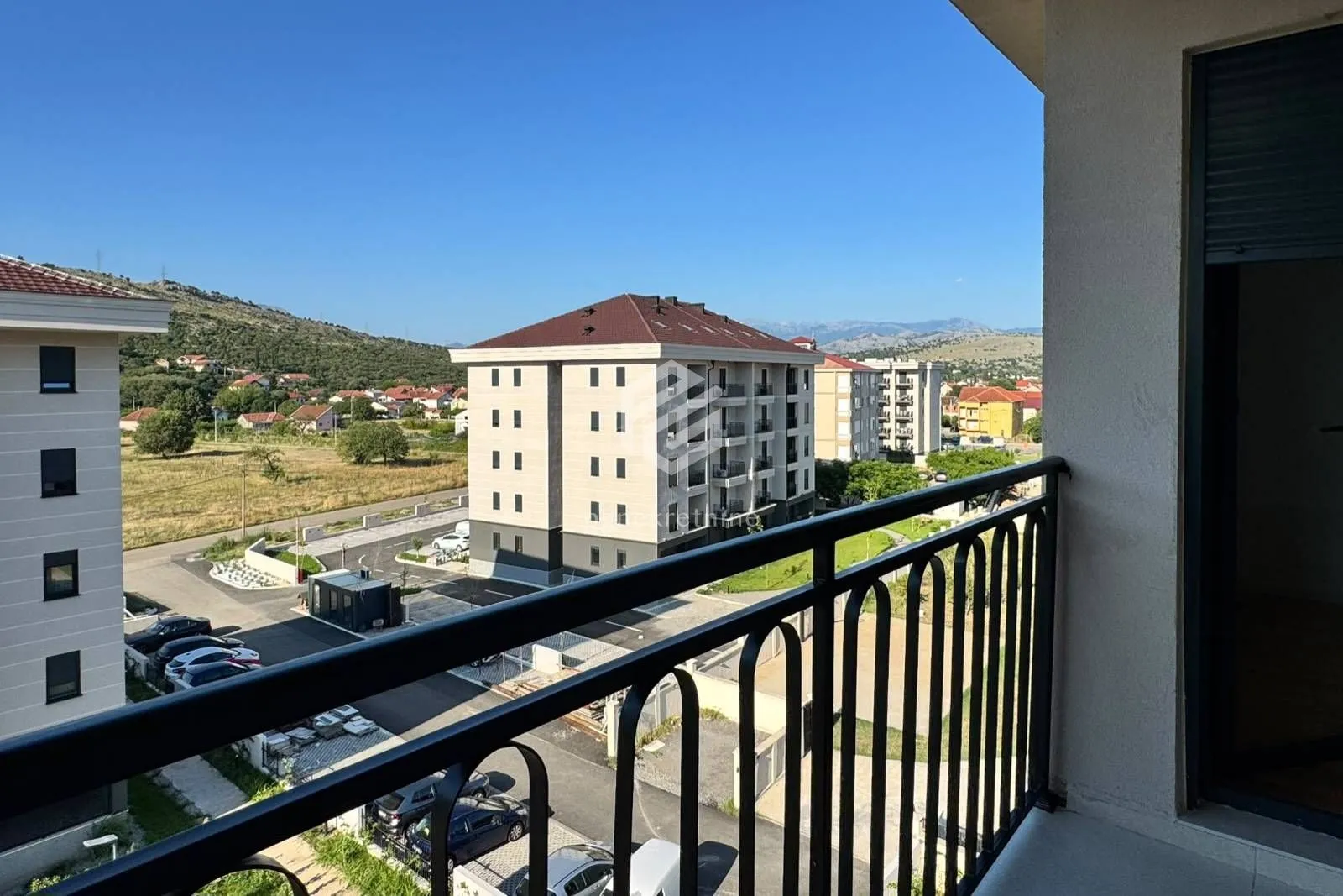 Prodaja, jednosoban stan, 45m², Tološi, Podgorica