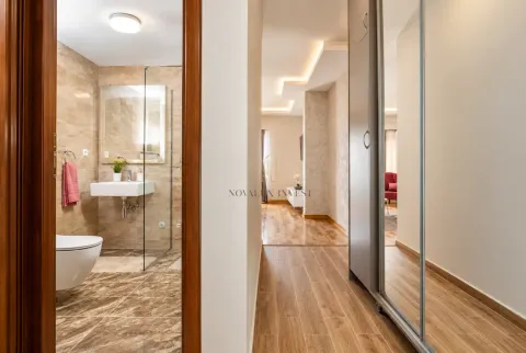 Prodaja, dvosoban stan, 71m², Centar, Budva - image 9