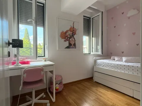 Prodaja, trosoban stan, 68m², Centar, Podgorica - image 7