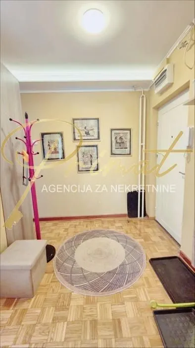 Rent, two bedroom apartment, 62m², Vračar Sve Podlokacije, Beograd
