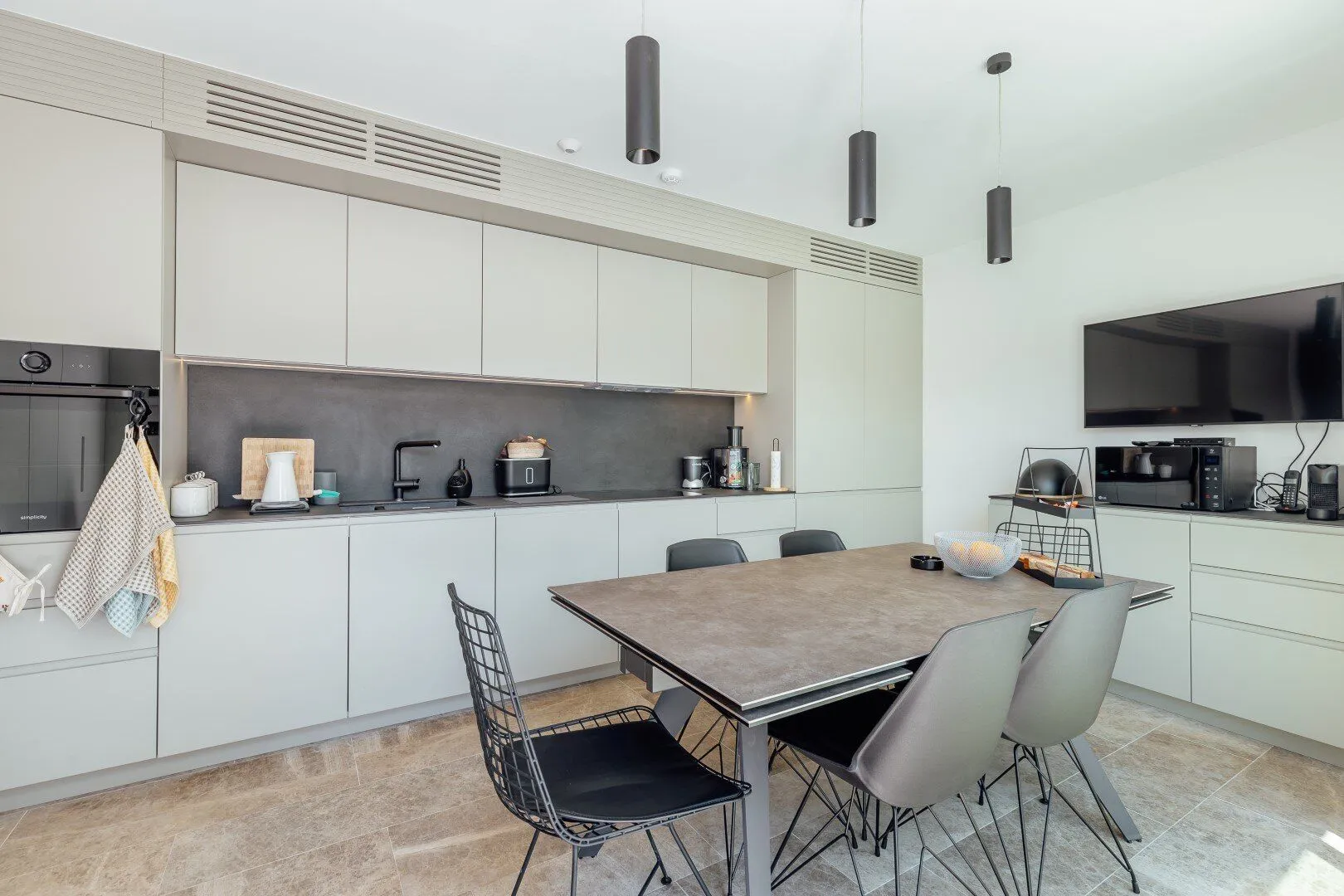 Rent, house, 170m², Donja Lastva, Tivat