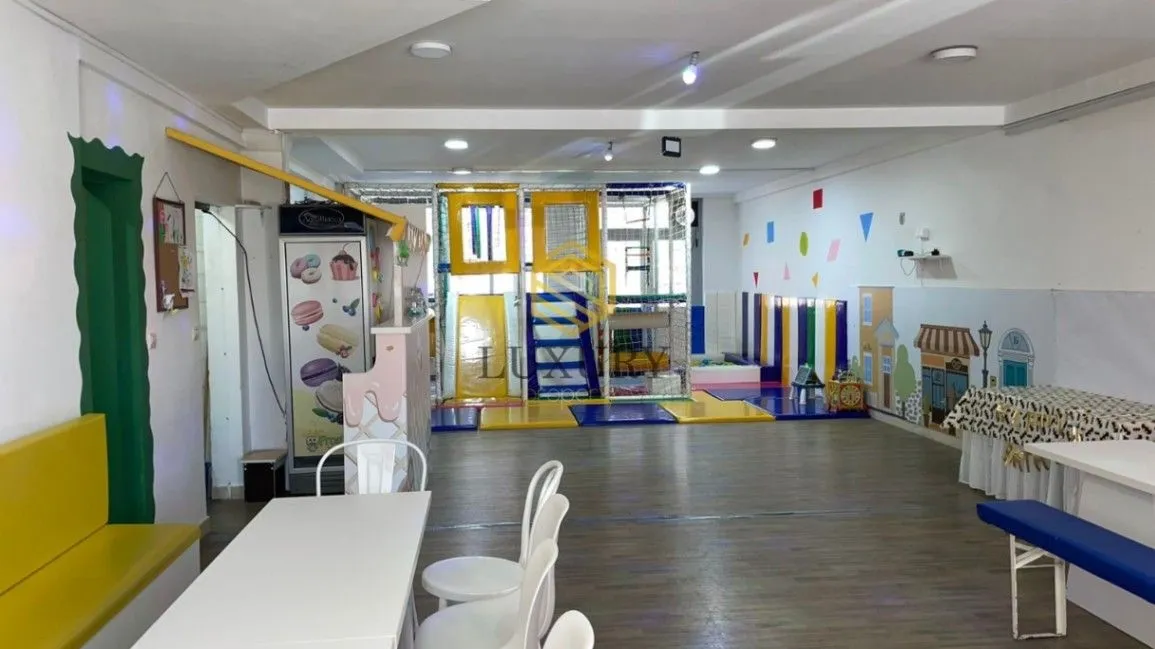 Rent, office space, 120m², 1 maj, Podgorica