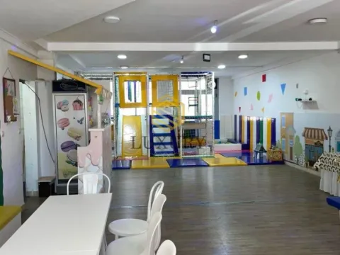 Rent, office space, 120m², 1 maj, Podgorica - image 10