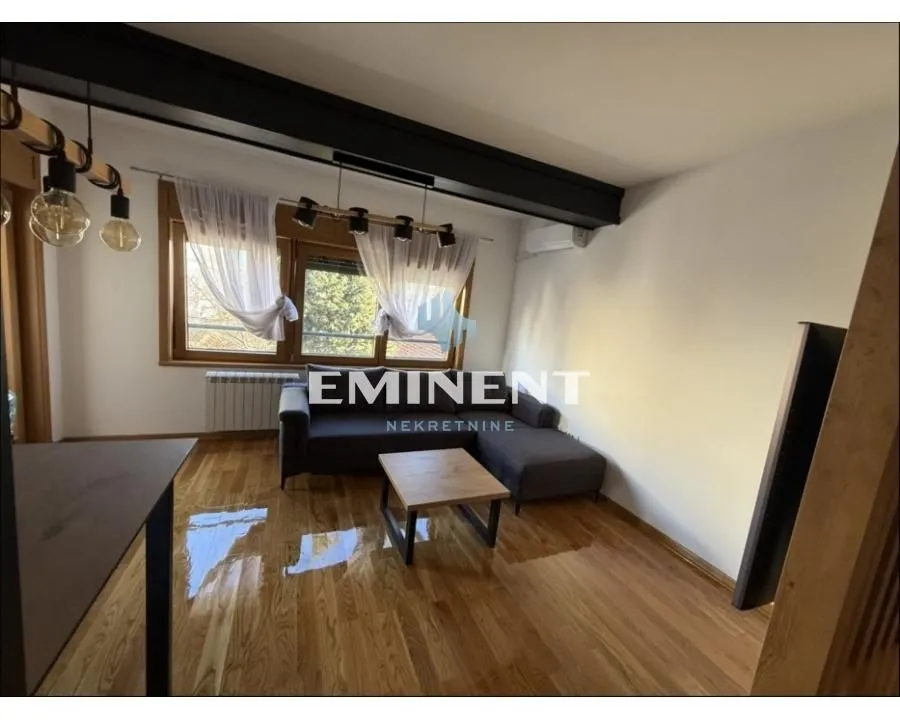 Izdavanje, trosoban stan, 56m², Južni Bulevar, Vračar Sve Podlokacije