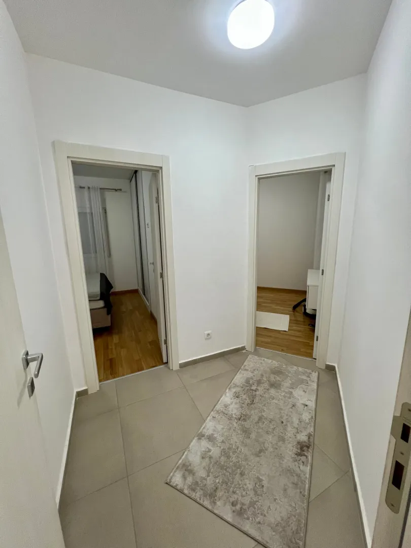 Izdavanje, dvosoban stan, 56m², Stara Varoš, Podgorica