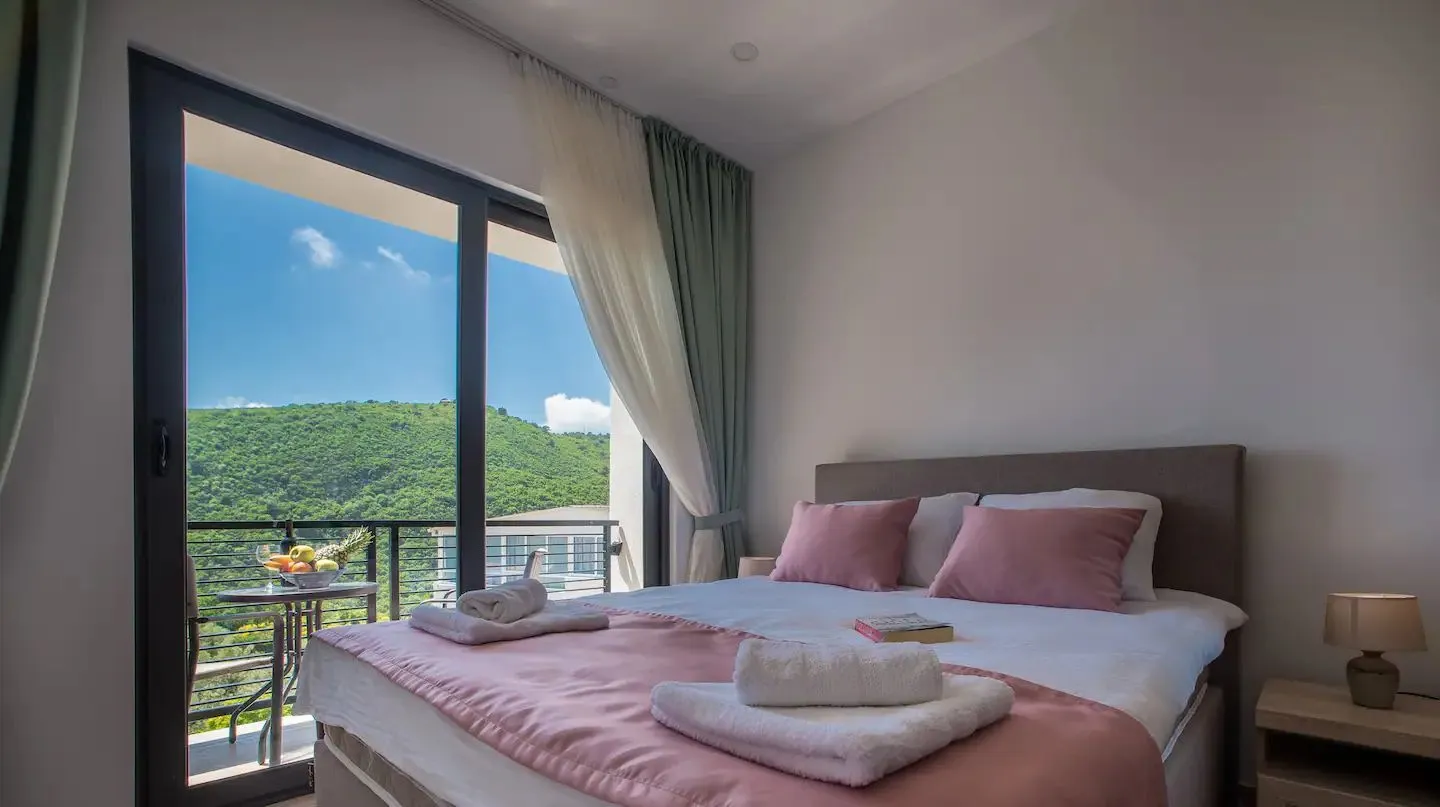 Sale, house, 170m², Bečići, Budva