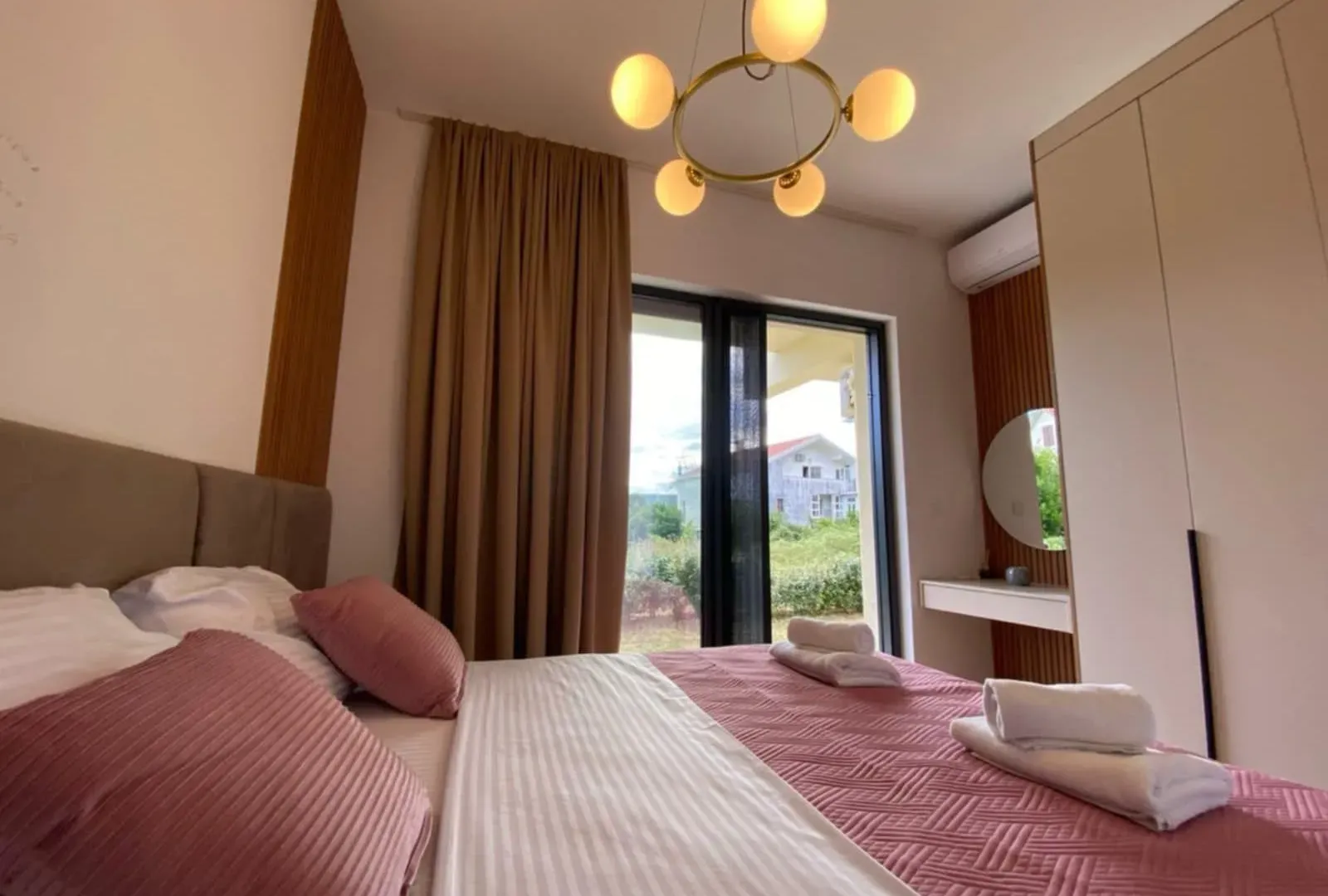 Rent, one bedroom apartment, 44m², Tivat, Crna Gora