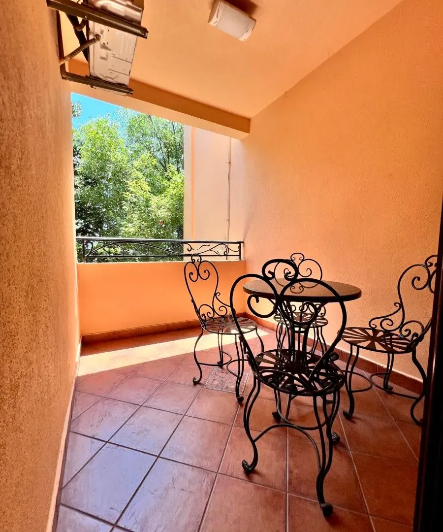 Rent, house, 215m², Gorica C, Podgorica