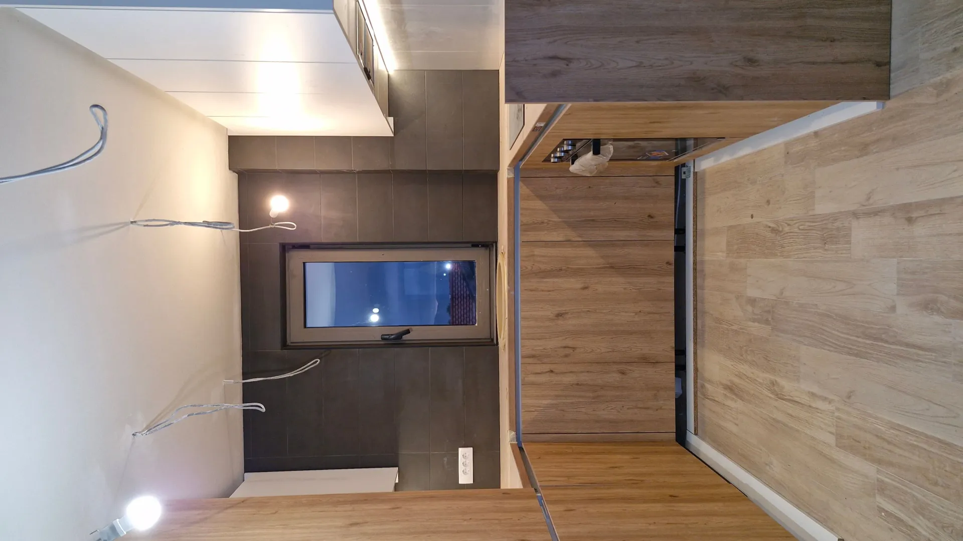 Prodaja, dvosoban stan, 90m², Dumidran, Tivat