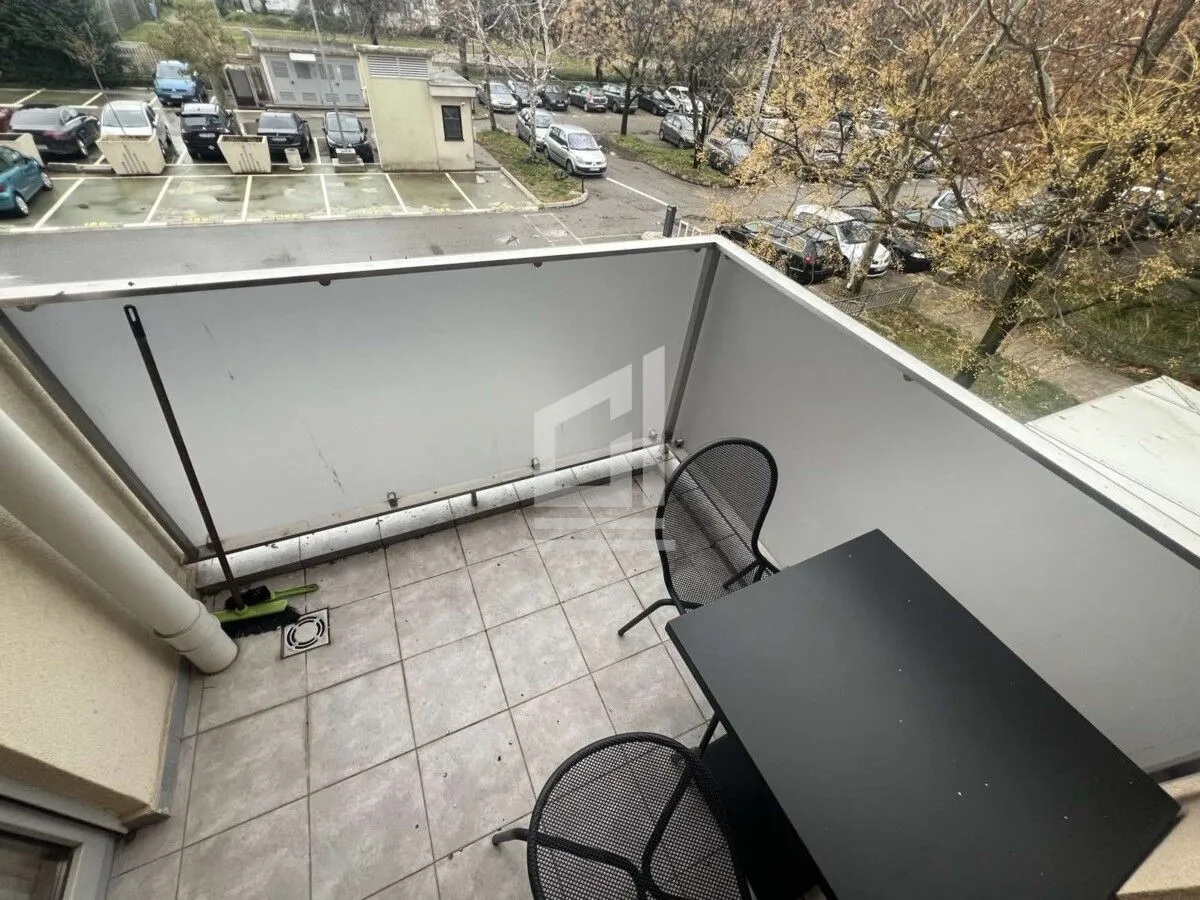 Izdavanje, dvosoban stan, 78m², Momišići, Podgorica