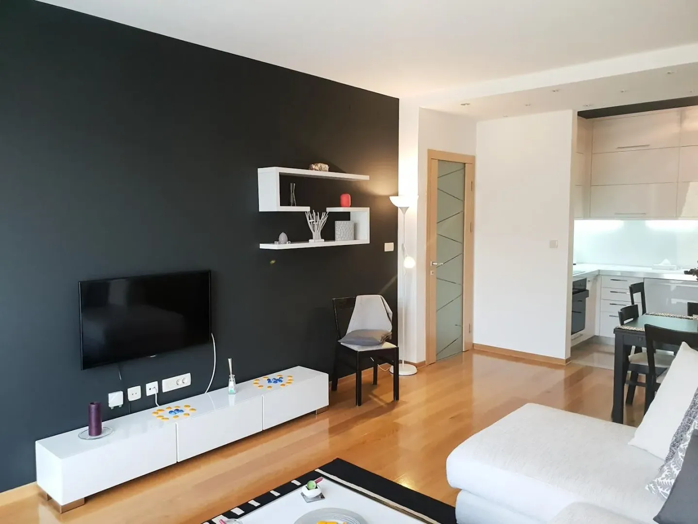 Rent, one bedroom apartment, 55m², Preko Morače, Podgorica