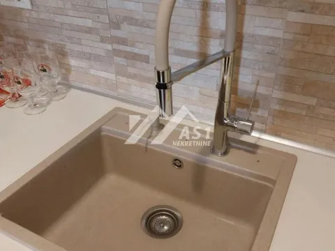 Izdavanje, trosoban stan, 65m², Novi Sad Sve Podlokacije, Novi Sad - image 12