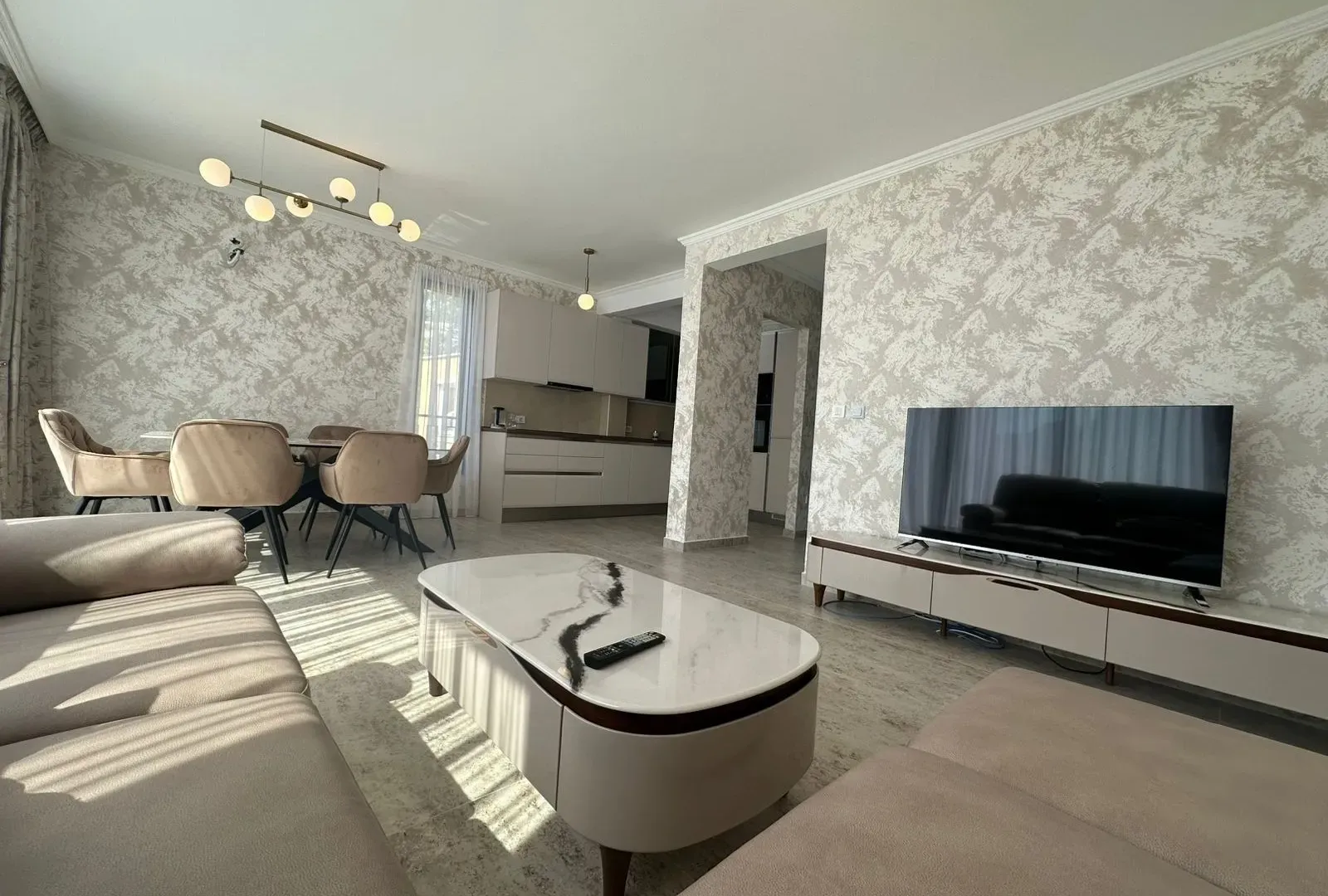 Izdavanje, kuća, 160m², Lastva Grbaljska, Kotor