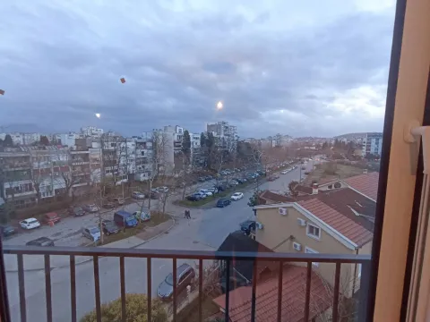 Izdavanje, trosoban stan, 100m², Ljubović, Podgorica - image 4